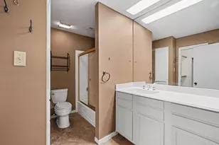 1661 W Sam Houston Pkwy S, Houston, TX 77042 - Photo 16