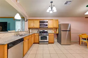 6726 Hampden Point Ct, Houston, TX 77040 - Photo 8