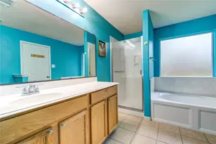 6726 Hampden Point Ct, Houston, TX 77040 - Photo 14