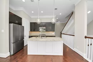 8306 Ginger Oak St, Houston, TX 77055 - Photo 16