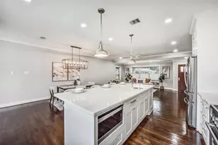 2007 Brimberry St, Houston, TX 77018 - Photo 8