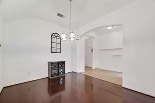 2912 Biscayne Springs Ln, Pearland, TX 77584 - Photo 6