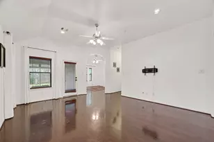 2912 Biscayne Springs Ln, Pearland, TX 77584 - Photo 10