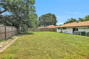 6322 King Post Dr, Houston, TX 77088 - Photo 28