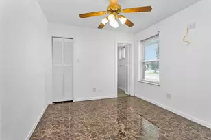 6322 King Post Dr, Houston, TX 77088 - Photo 20