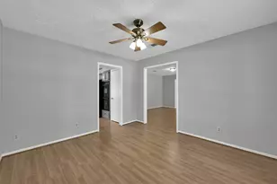 27121 Wells Ln, Oak Ridge North, TX 77385 - Photo 6