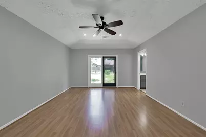 27121 Wells Lane, Oak Ridge North, TX 77385 - Photo 14