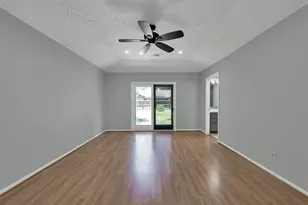 27121 Wells Ln, Oak Ridge North, TX 77385 - Photo 14