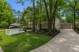 5 N Deerfoot Cir, The Woodlands, TX 77380 - Photo 2