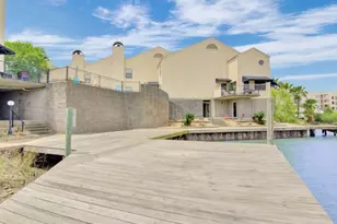 1140 Marina Bay Dr, Kemah, TX 77565 - Photo 1