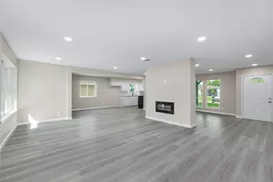 9806 Sagebark Dr, Houston, TX 77089 - Photo 16