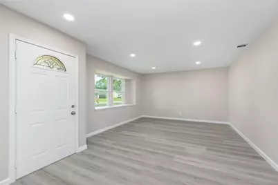 9806 Sagebark Drive, Houston, TX 77089 - Photo 8