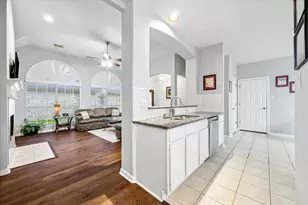 12423 Rutgers Park Ct, Houston, TX 77058 - Photo 16
