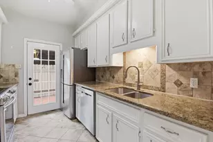 727 Bunker Hill Rd, Houston, TX 77024 - Photo 20