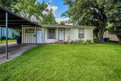 705 Akers Street, Angleton, TX 77515 - Photo 1