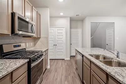 2421 Shellcracker Drive, Conroe, TX 77384 - Photo 14