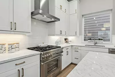 4030 Blossom Street, Houston, TX 77007 - Photo 10