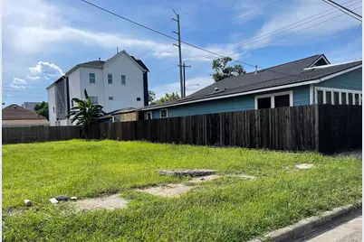 2417 McKee Street, Houston, TX 77009 - Photo 2