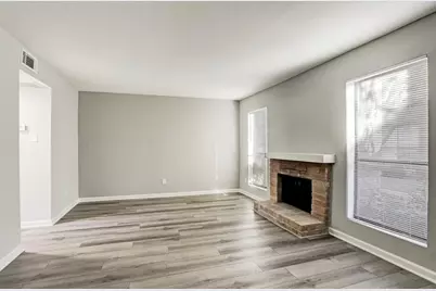 2120 Wilcrest Drive #103, Houston, TX 77042 - Photo 4