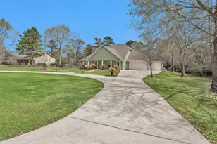 11239 Blue Grass Way, Conroe, TX 77304 - Photo 4