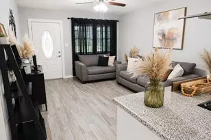 315 E Janisch Rd, Houston, TX 77022 - Photo 2