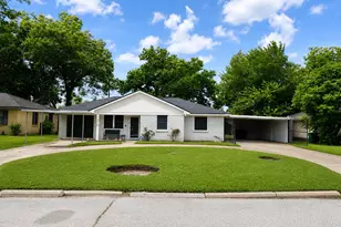 315 E Janisch Rd, Houston, TX 77022 - Photo 1