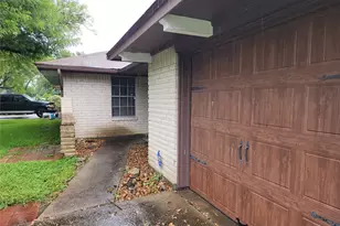 7211 Log View Dr, Houston, TX 77040 - Photo 2