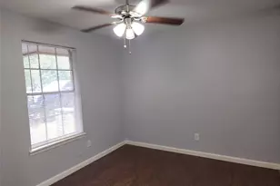 7211 Log View Dr, Houston, TX 77040 - Photo 6