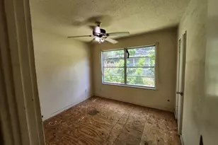 5535 Flamingo Dr, Houston, TX 77033 - Photo 2