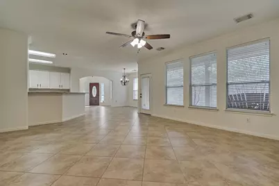 98 N Country Gate Circle, The Woodlands, TX 77384 - Photo 10