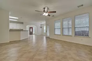 98 N Country Gate Cir, The Woodlands, TX 77384 - Photo 10