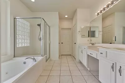 98 N Country Gate Circle, The Woodlands, TX 77384 - Photo 22