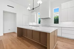 1002 E 25th St, Houston, TX 77009 - Photo 30