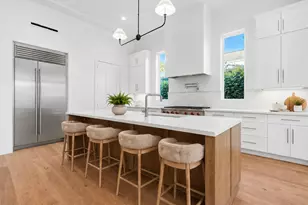 1002 E 25th St, Houston, TX 77009 - Photo 8