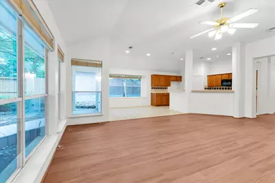 7 Currymead Place, The Woodlands, TX 77382 - Photo 14