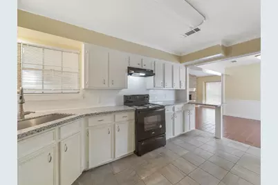3711 23rd Street N, Texas City, TX 77590 - Photo 4
