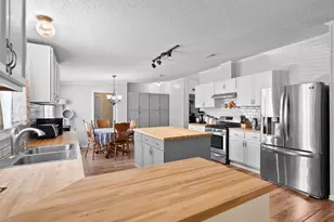 4 Ripple Creek Dr, Huntsville, TX 77320 - Photo 10