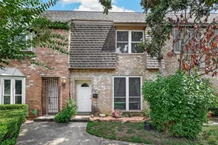 840 Threadneedle St, Houston, TX 77079 - Photo 1