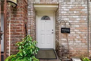 840 Threadneedle St, Houston, TX 77079 - Photo 2