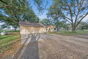 12016 Cloudt Rd, Needville, TX 77461 - Photo 38