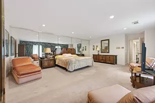 8103 Lake Edge Ct, Houston, TX 77071 - Photo 18