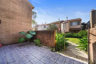 2056 Augusta Dr, Houston, TX 77057 - Photo 4