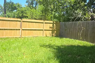 6114 Wedgefield St, Houston, TX 77028 - Photo 24