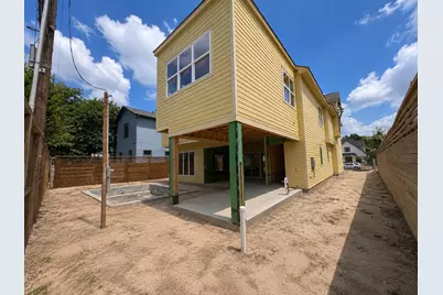 955 W 42nd Street, Houston, TX 77018 - Photo 1