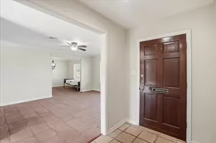 501 Dolphin Pl, Corpus Christi, TX 78411 - Photo 4