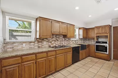 501 Dolphin Place, Corpus Christi, TX 78411 - Photo 14