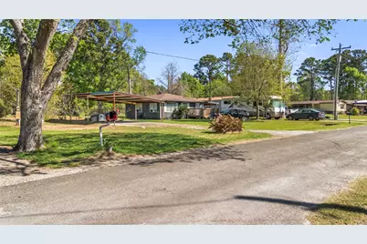 662 Tallow Street, Onalaska, TX 77360 - Photo 4