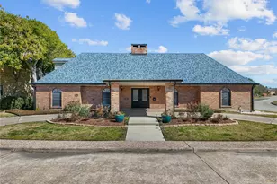 10 Colony Park Dr, Galveston, TX 77551 - Photo 2