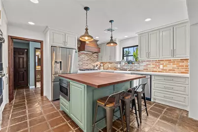 10 Colony Park Drive, Galveston, TX 77551 - Photo 8