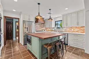 10 Colony Park Dr, Galveston, TX 77551 - Photo 8